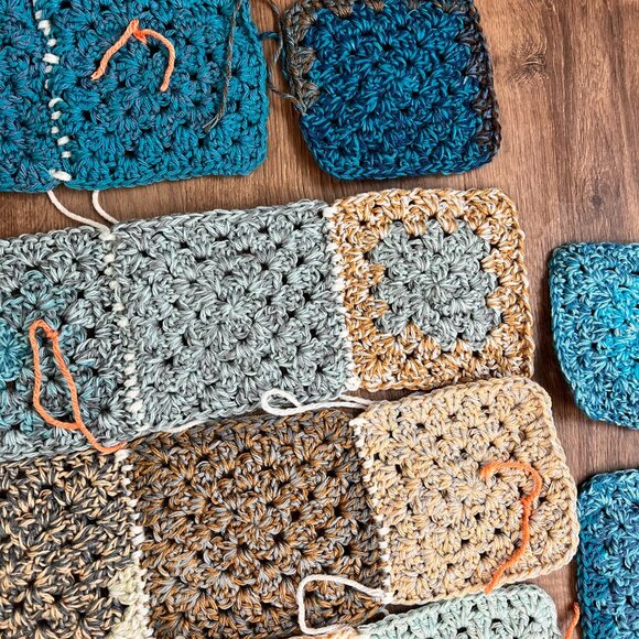 Blue Tan Crochet Quilt Fiber Yarn and Square Starter Lot - Picture 6 of 16